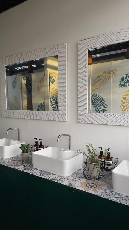 Lartista Hostel بويرتو برينسيسا المظهر الخارجي الصورة