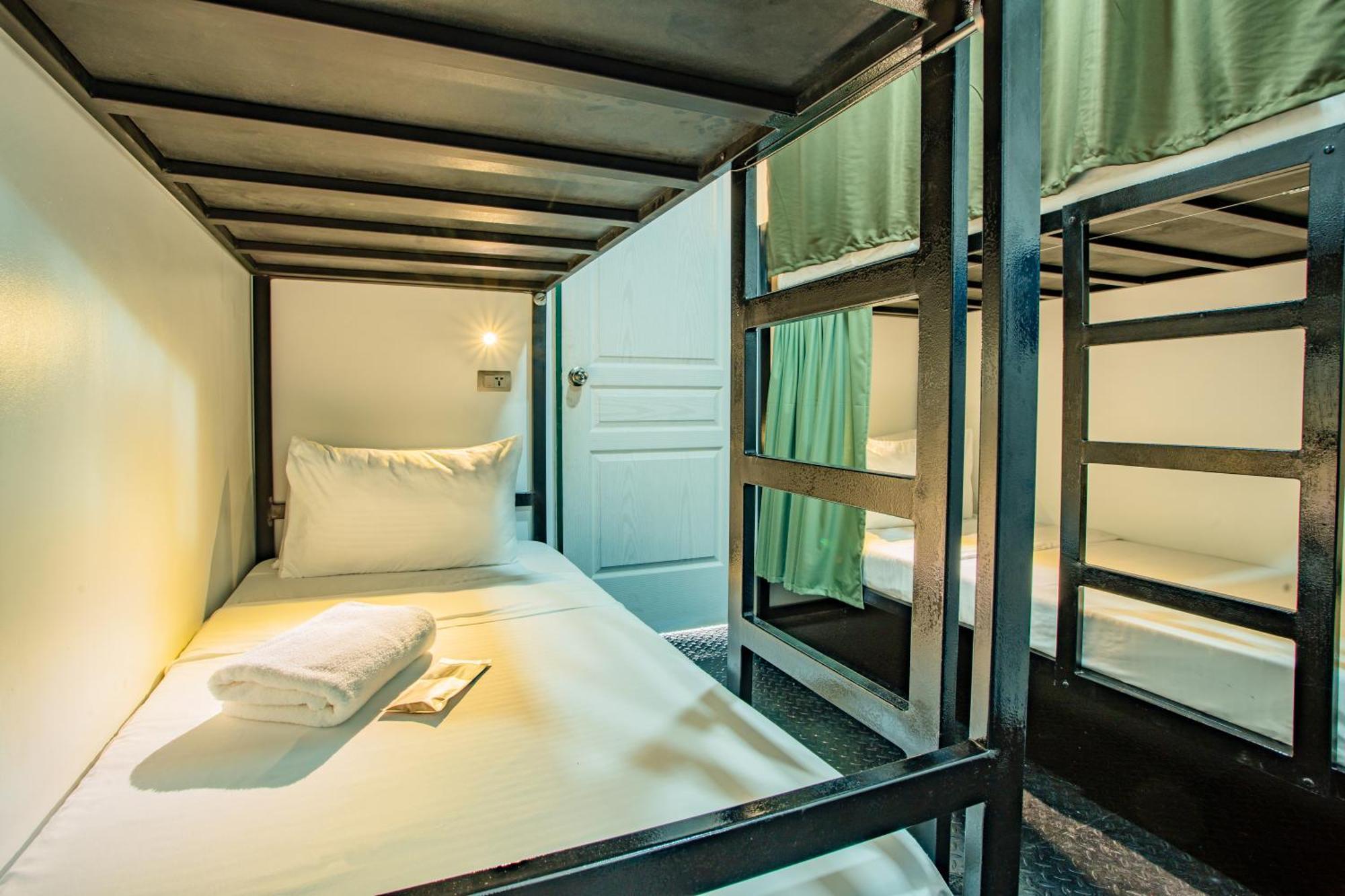 Lartista Hostel بويرتو برينسيسا المظهر الخارجي الصورة